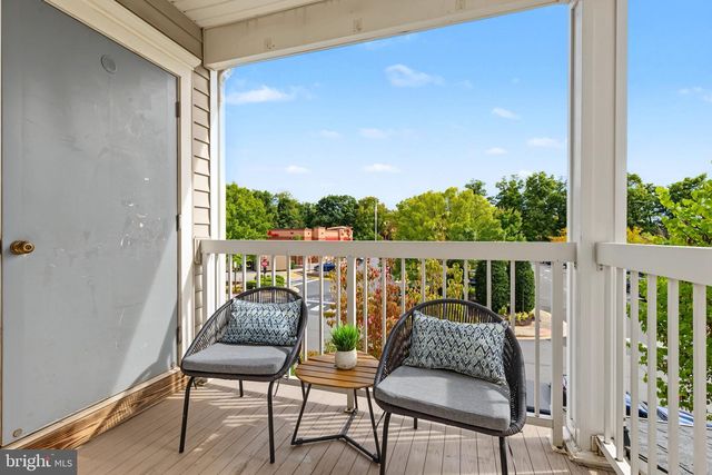 12821 FAIR BRIAR LN, Fairfax, VA 22033
