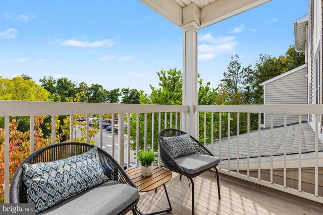 12821 FAIR BRIAR LN, Fairfax, VA 22033