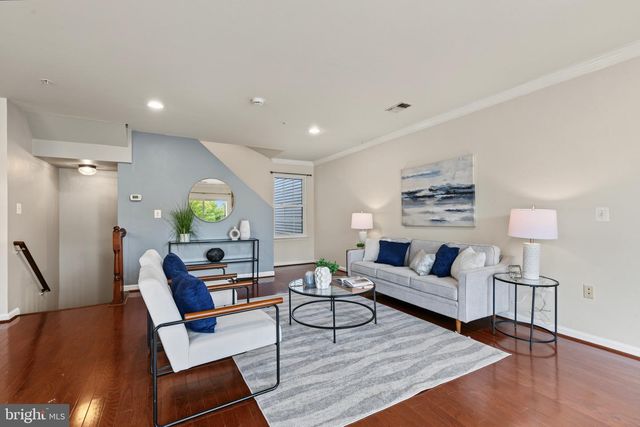 12821 FAIR BRIAR LN, Fairfax, VA 22033