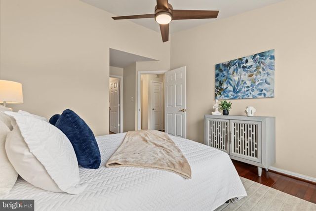 12821 FAIR BRIAR LN, Fairfax, VA 22033