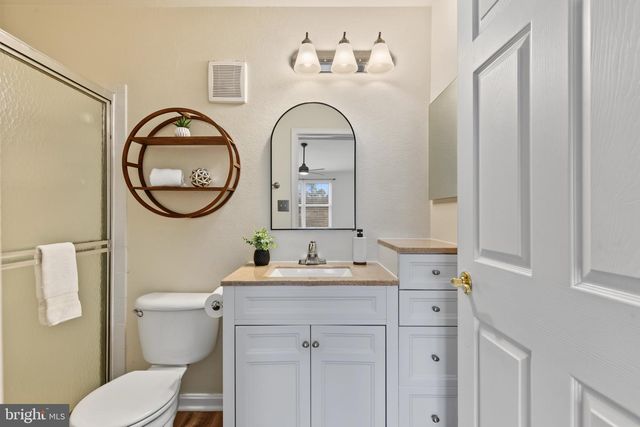 12821 FAIR BRIAR LN, Fairfax, VA 22033