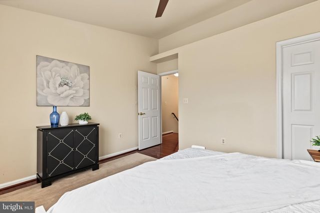 12821 FAIR BRIAR LN, Fairfax, VA 22033