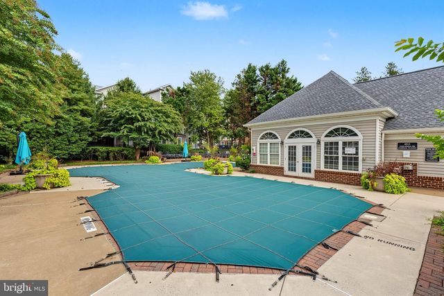 12821 FAIR BRIAR LN, Fairfax, VA 22033
