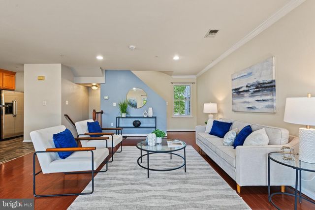 12821 FAIR BRIAR LN, Fairfax, VA 22033