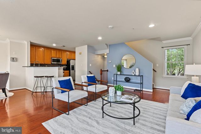 12821 FAIR BRIAR LN, Fairfax, VA 22033