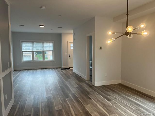 195 Park Avenue D, West Harrison, NY 10604