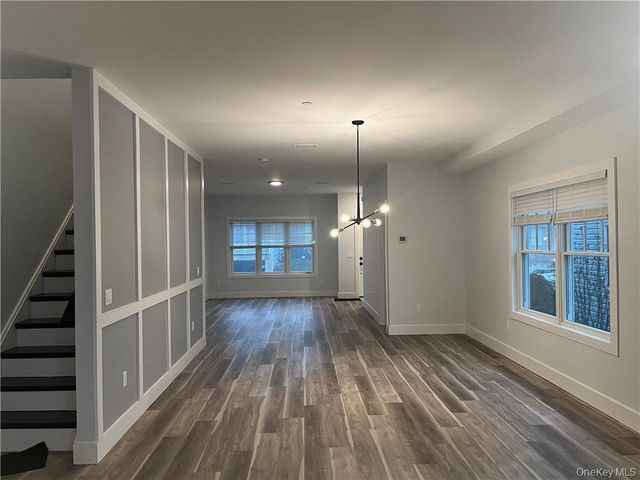 195 Park Avenue D, West Harrison, NY 10604