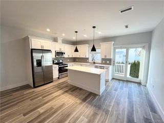 195 Park Avenue D, West Harrison, NY 10604