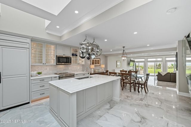 50 SEMINOLE LANDING Road, Atlantic Beach, FL 32233