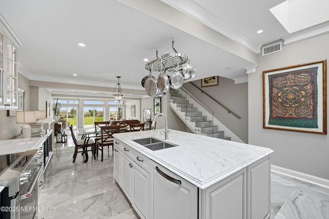 50 SEMINOLE LANDING Road, Atlantic Beach, FL 32233