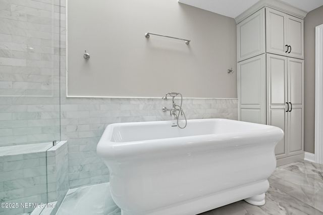 50 SEMINOLE LANDING Road, Atlantic Beach, FL 32233