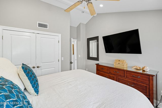 50 SEMINOLE LANDING Road, Atlantic Beach, FL 32233