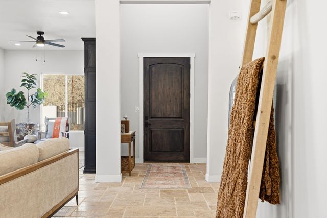 90 Rome Lane, Corrales, NM 87048