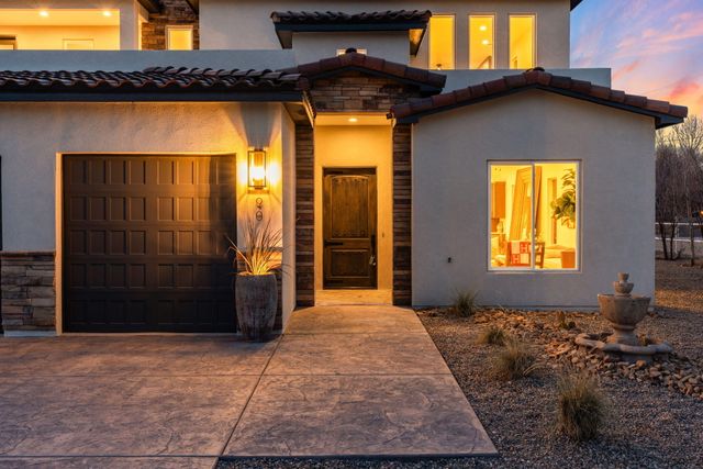 90 Rome Lane, Corrales, NM 87048