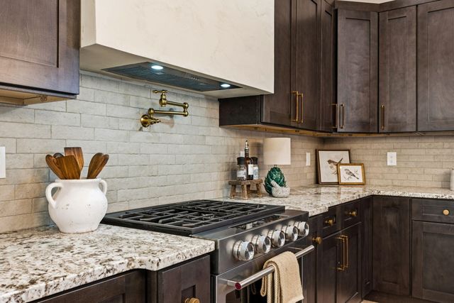 90 Rome Lane, Corrales, NM 87048