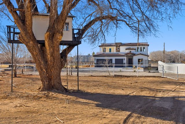 90 Rome Lane, Corrales, NM 87048