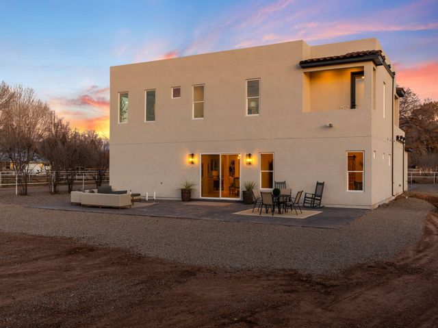 90 Rome Lane, Corrales, NM 87048