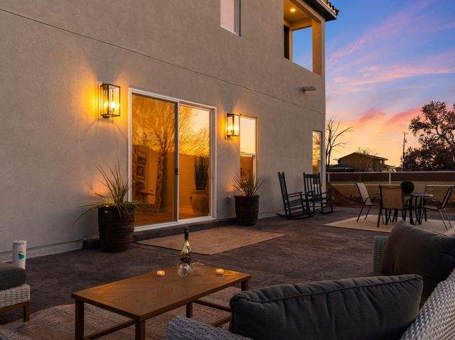 90 Rome Lane, Corrales, NM 87048