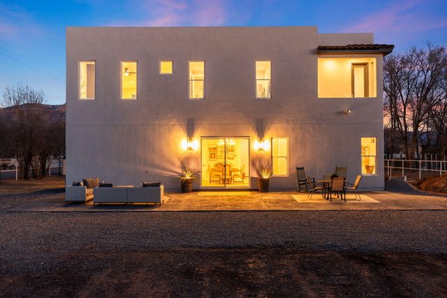 90 Rome Lane, Corrales, NM 87048