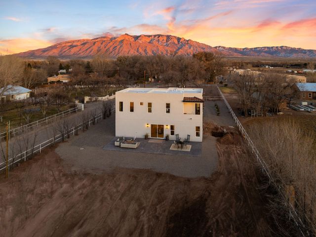 90 Rome Lane, Corrales, NM 87048