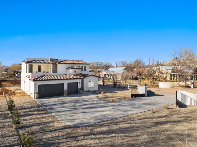 90 Rome Lane, Corrales, NM 87048