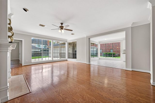 4907 Keneshaw Street, Sugar Land, TX 77479