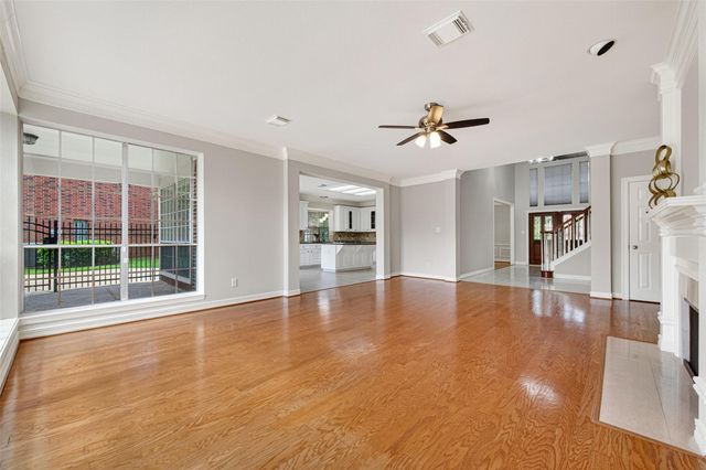 4907 Keneshaw Street, Sugar Land, TX 77479