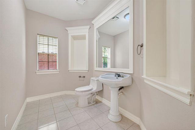 4907 Keneshaw Street, Sugar Land, TX 77479