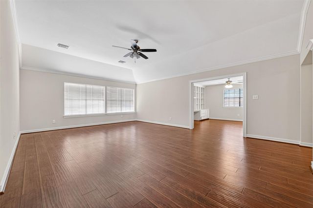 4907 Keneshaw Street, Sugar Land, TX 77479