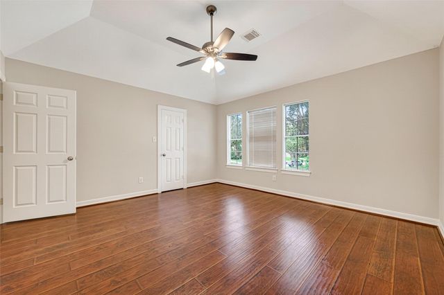 4907 Keneshaw Street, Sugar Land, TX 77479