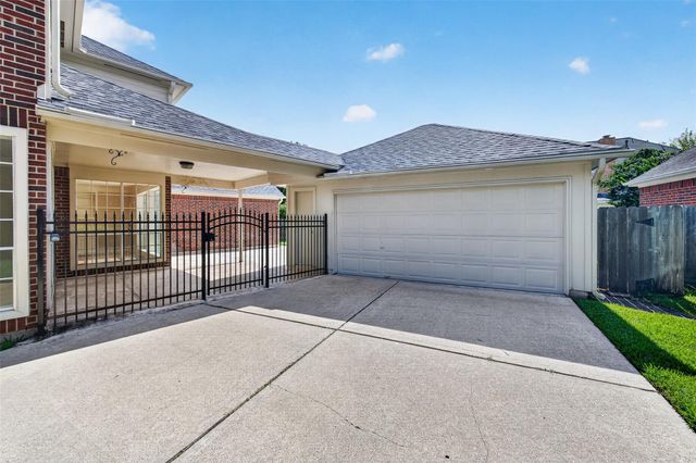 4907 Keneshaw Street, Sugar Land, TX 77479