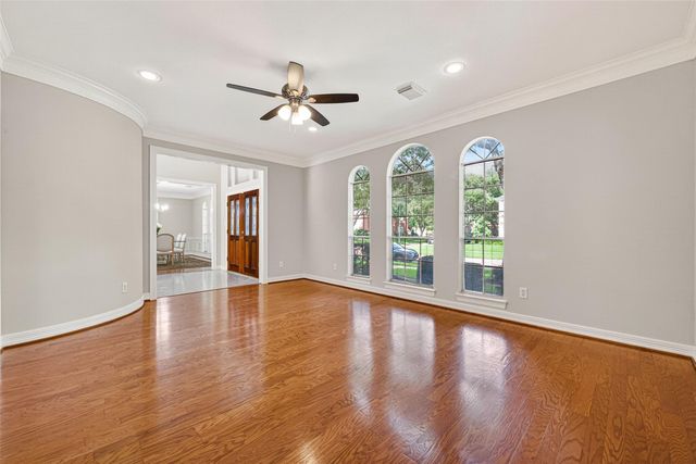 4907 Keneshaw Street, Sugar Land, TX 77479