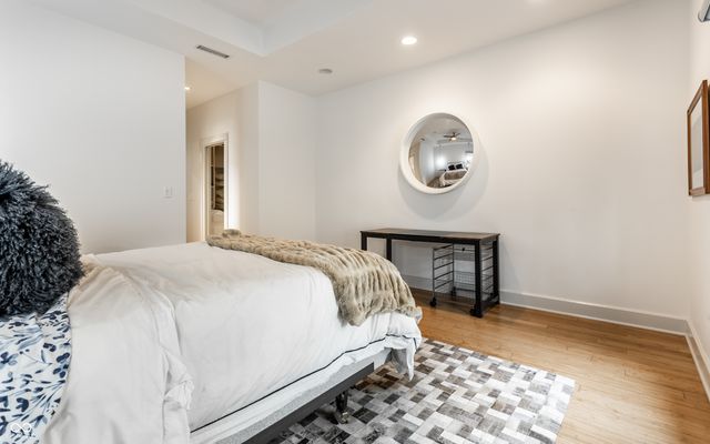 224 E 10th Street, Indianapolis, IN 46202