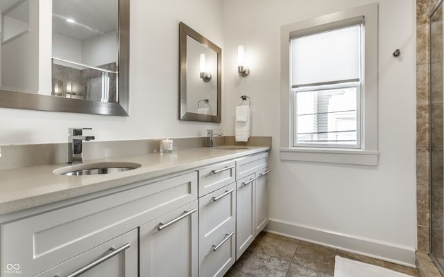 224 E 10th Street, Indianapolis, IN 46202