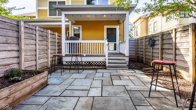 224 E 10th Street, Indianapolis, IN 46202