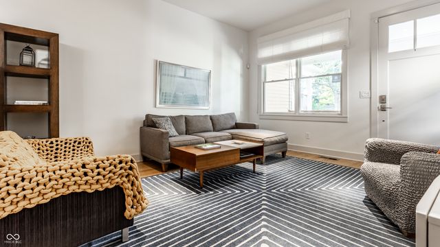 224 E 10th Street, Indianapolis, IN 46202