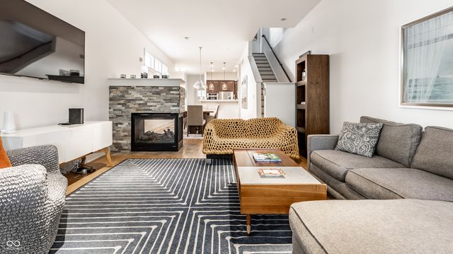 224 E 10th Street, Indianapolis, IN 46202