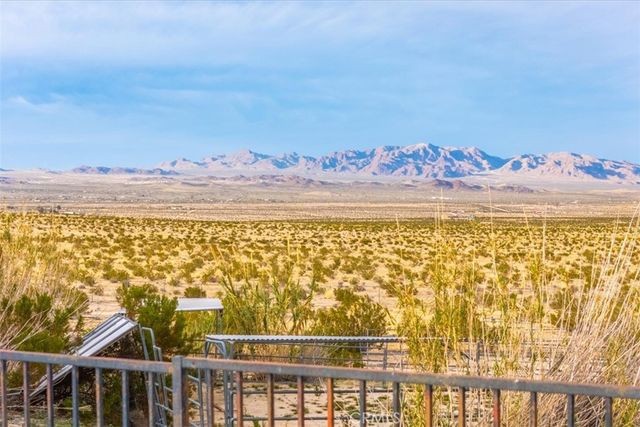 75775 Joe Davis Drive, 29 Palms, CA 92277