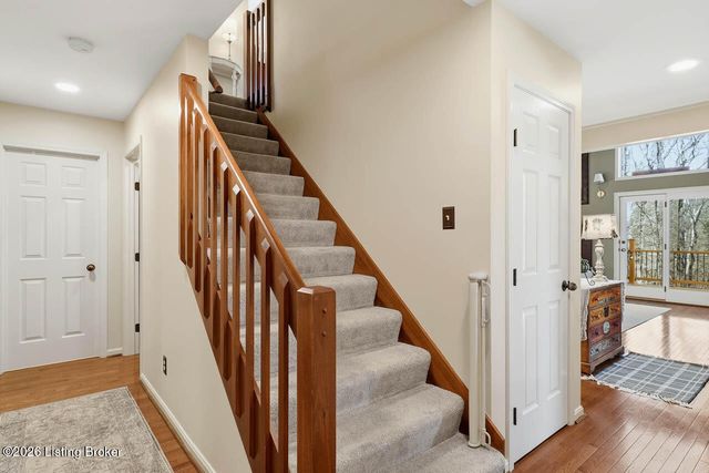 1000 Hobbs Ln, Fisherville, KY 40023