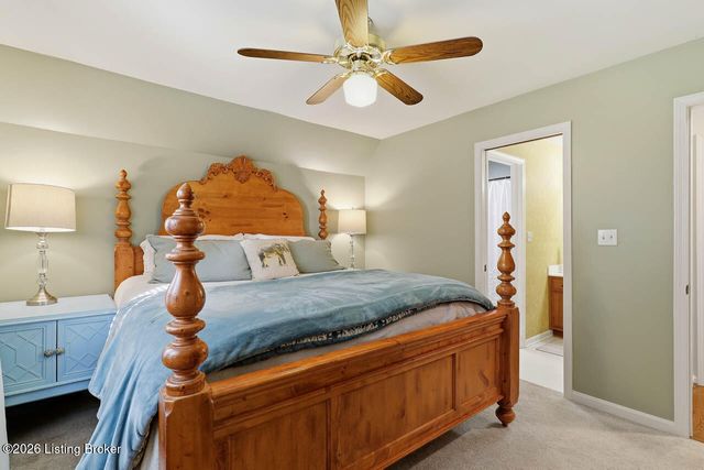 1000 Hobbs Ln, Fisherville, KY 40023