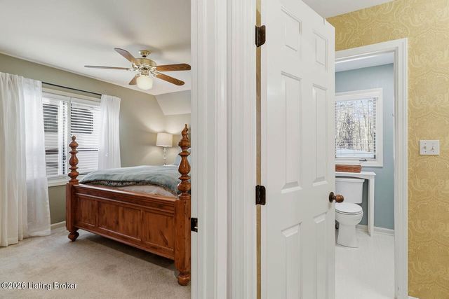 1000 Hobbs Ln, Fisherville, KY 40023