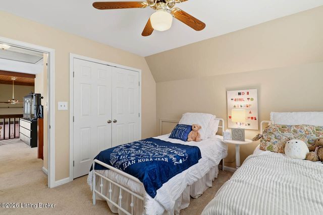 1000 Hobbs Ln, Fisherville, KY 40023