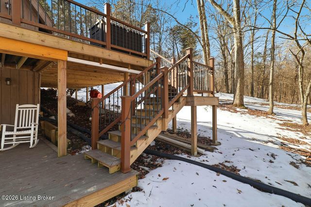 1000 Hobbs Ln, Fisherville, KY 40023