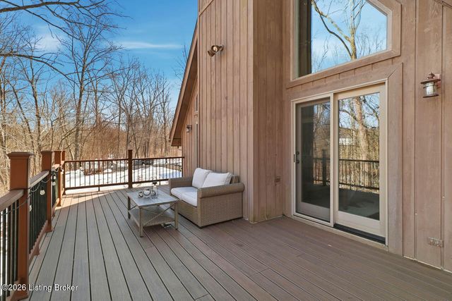 1000 Hobbs Ln, Fisherville, KY 40023