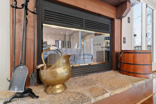 1000 Hobbs Ln, Fisherville, KY 40023