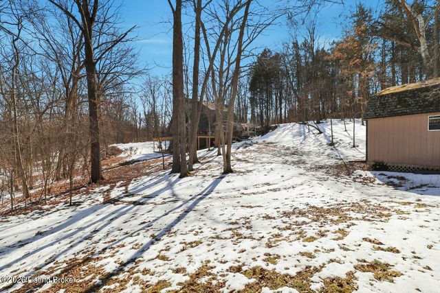 1000 Hobbs Ln, Fisherville, KY 40023