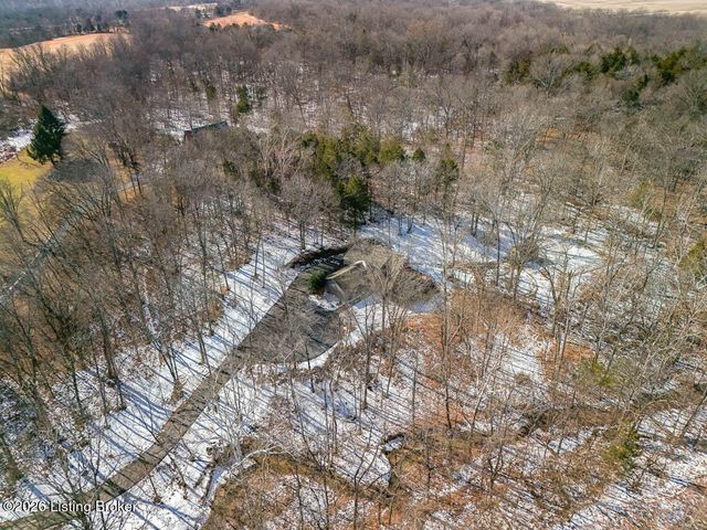 1000 Hobbs Ln, Fisherville, KY 40023