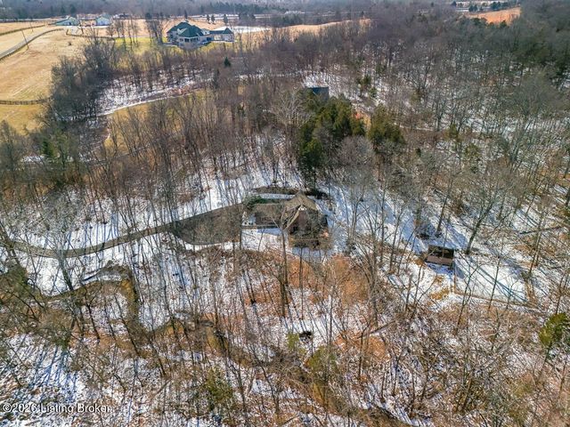 1000 Hobbs Ln, Fisherville, KY 40023