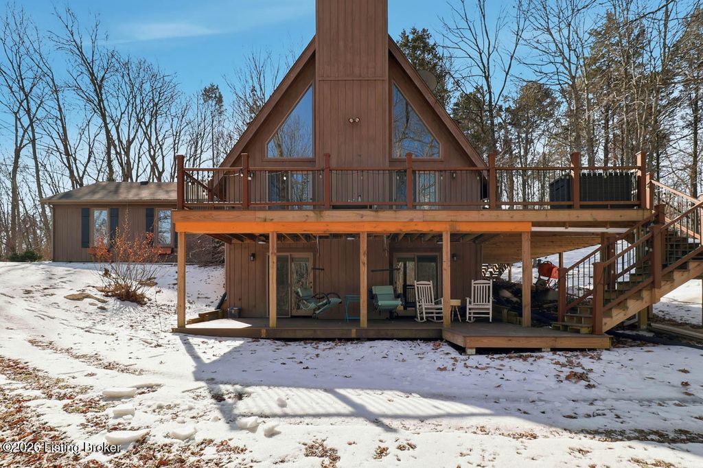 1000 Hobbs Ln, Fisherville, KY 40023