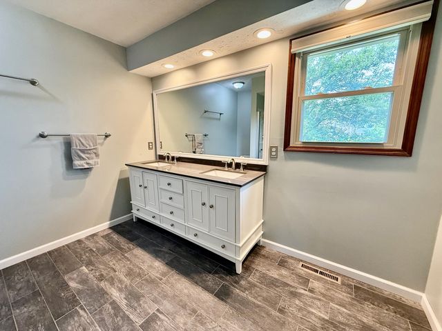 1724 Ramblewood Avenue, Columbus, OH 43235